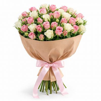 Букет из белых и розовых кустовых роз «Звездопад»