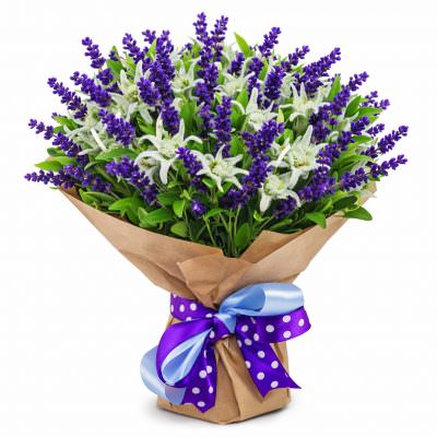 Букет с эдельвейсами и лавандой «Нежные волны»